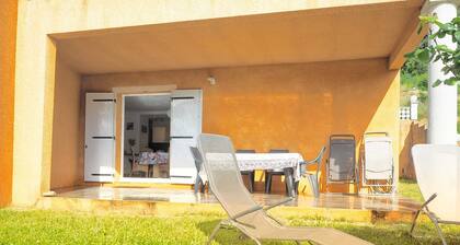 TrÚs joli gßte climatisé 2 ch 4 pers entre mer et montagne