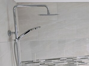 Cottage | Bathroom