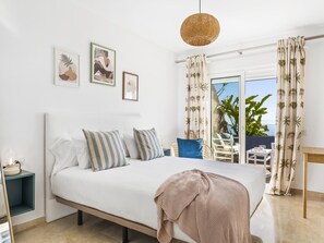 3 bedrooms, iron/ironing board, Internet, bed sheets - La Nea Beach Apartment (Radazul)