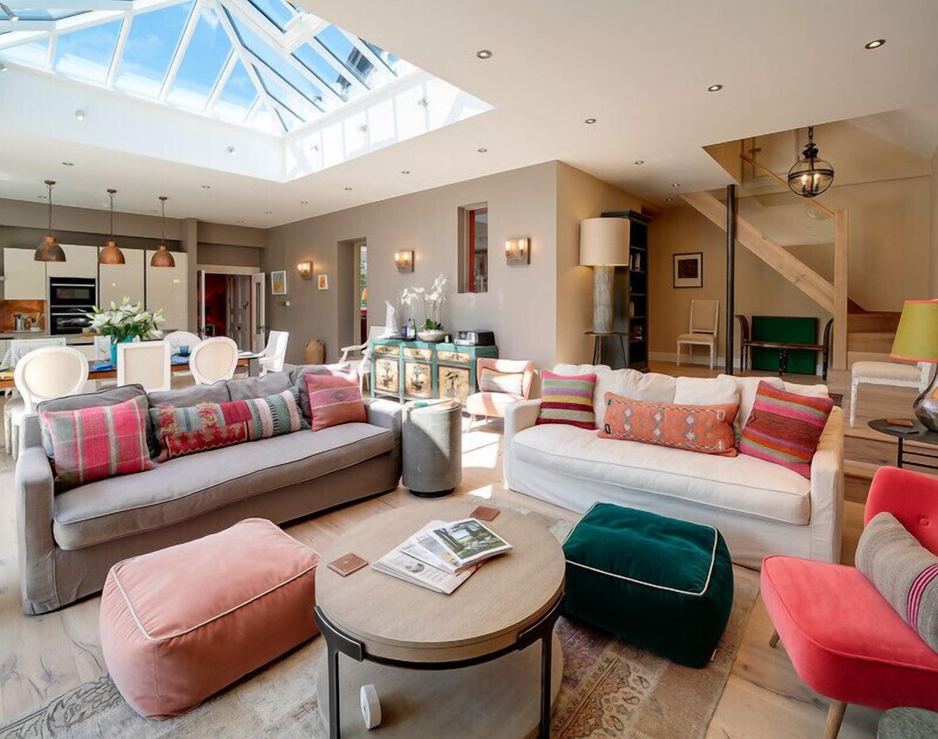 Cottage | Living area | Fireplace