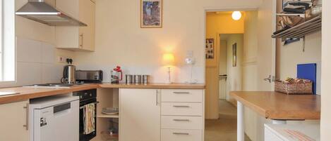 Casa de campo | Cocina privada | Lavavajillas y utensilios de cocina