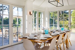 Cottage | Private kitchen | Fridge, dishwasher, cookware/dishes/utensils