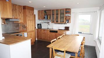 Cottage | Interior
