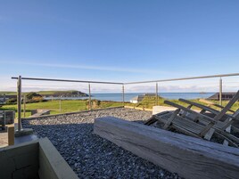 Cottage | Property grounds