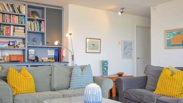 Cottage | Living area