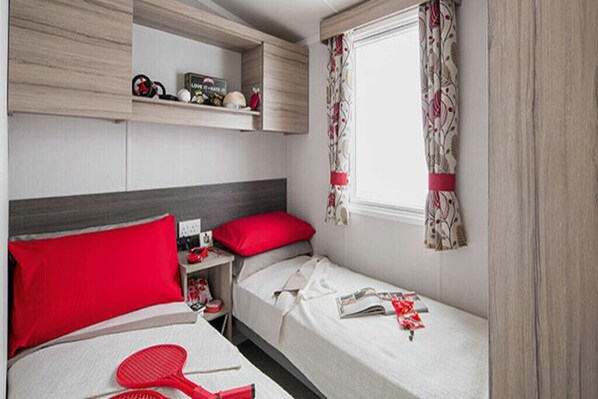 2 bedrooms, free WiFi, bed sheets - No Pets BlueBell Holiday Home (Porthmadog)