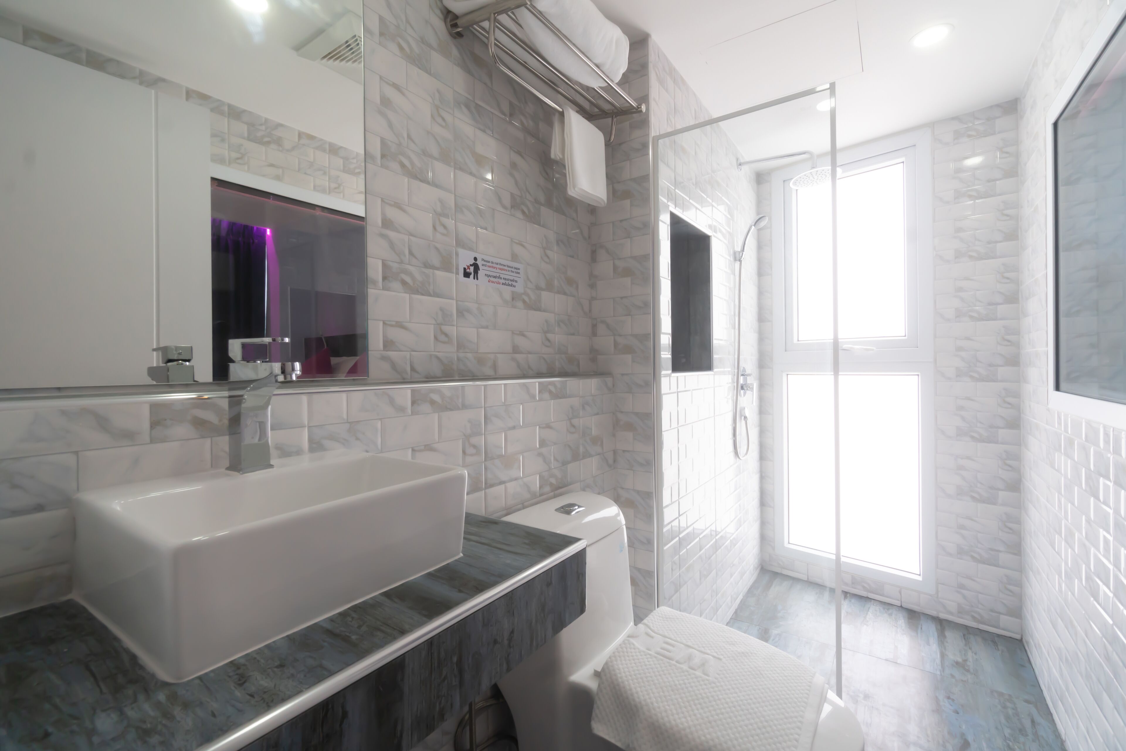 Standard Double Room | Bathroom