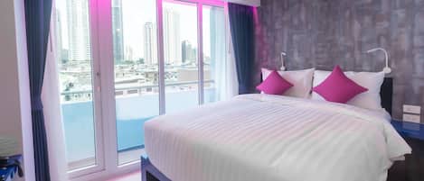 Habitación doble superior | Ropa de cama de alta calidad, edredón y minibar