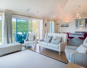 Interior - Egloskerry (Wadebridge)