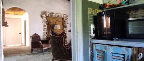 المنشأة من الداخل