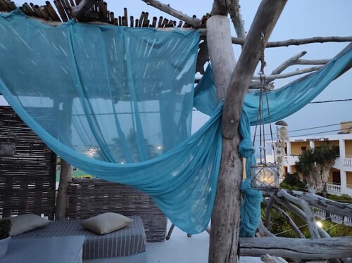 Laperla Roof Garden House