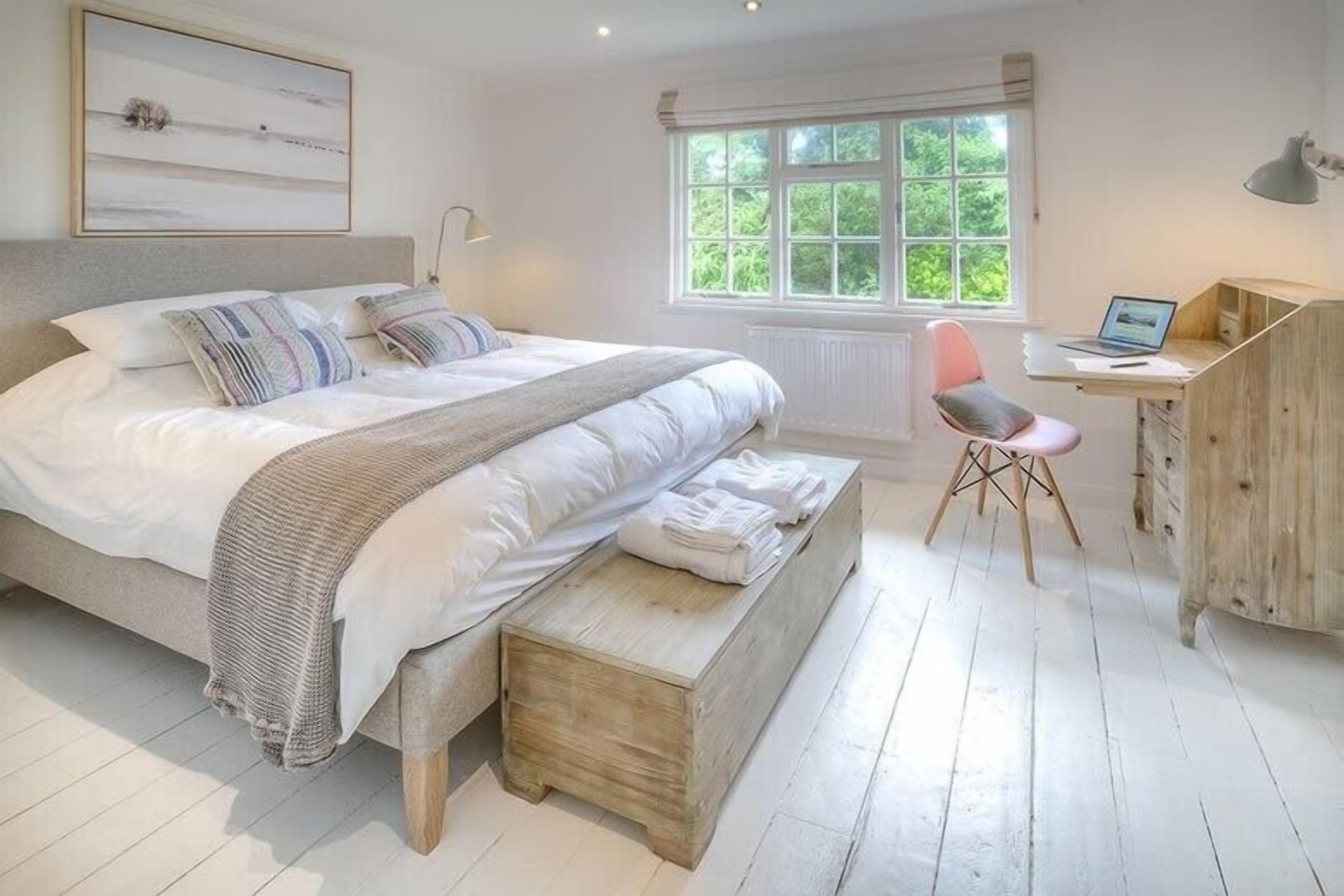 Cottage | 5 bedrooms, individually decorated, individually furnished, free WiFi