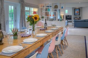 Cottage | Private kitchen | Dishwasher, cookware/dishes/utensils - The Coach House (Pwllheli)
