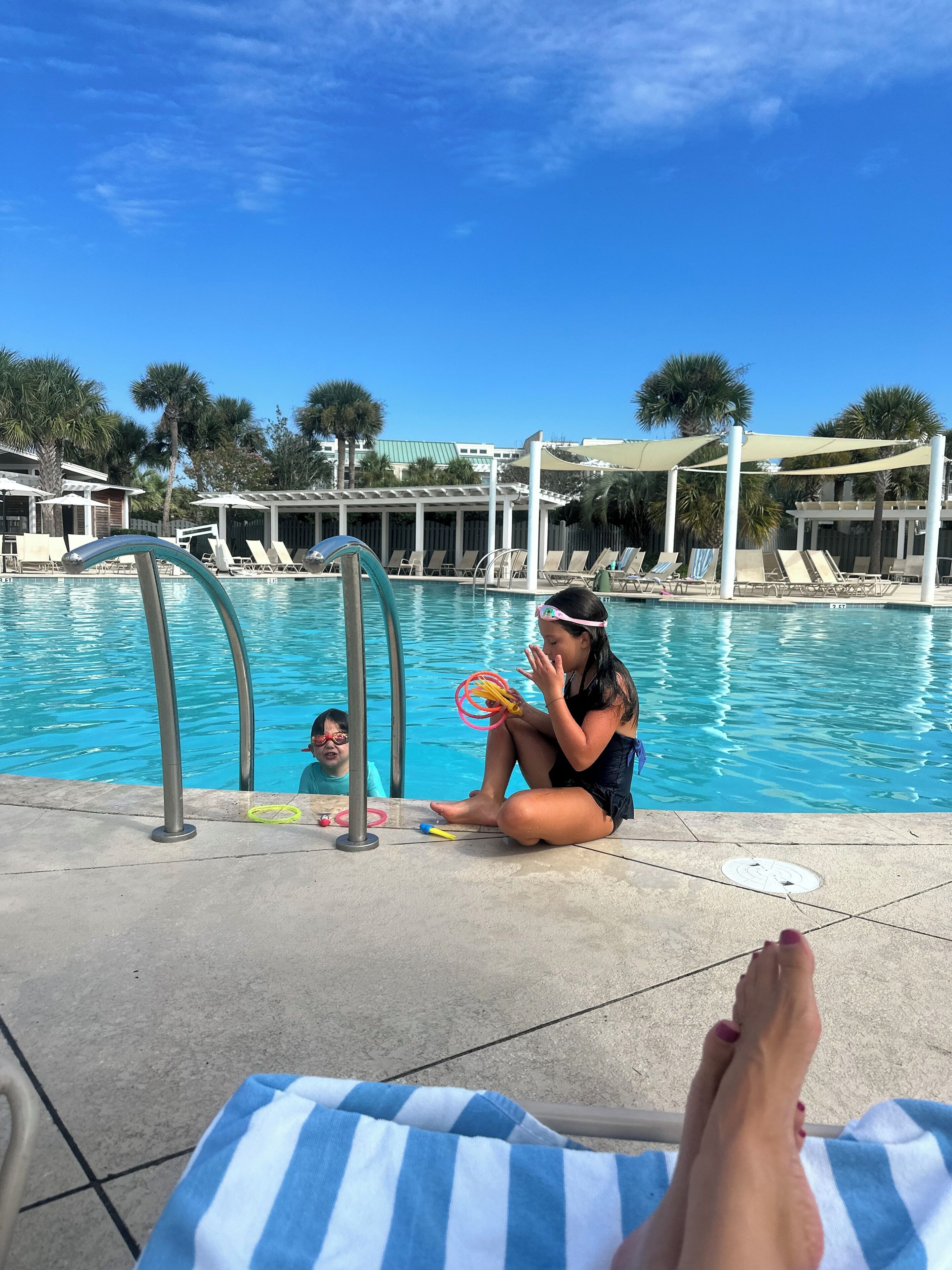 Innenpool, Außenpool