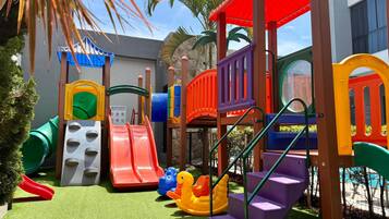Children’s play area – outdoor
