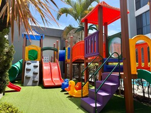 Children’s play area – outdoor