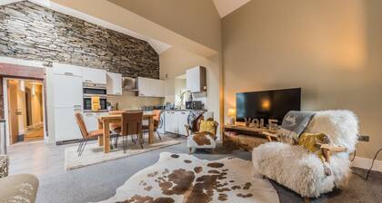 A quirky & comfortable property close to beaches & Lake District National Park