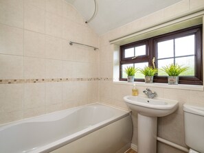 Cottage | Bathroom