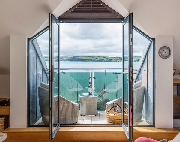Upper Deck - Padstow