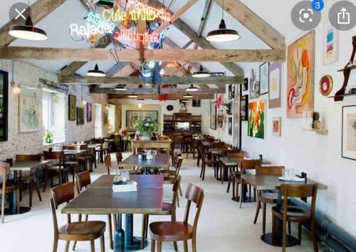 “Amazing large apartment” @ NO4 HIGH STREET