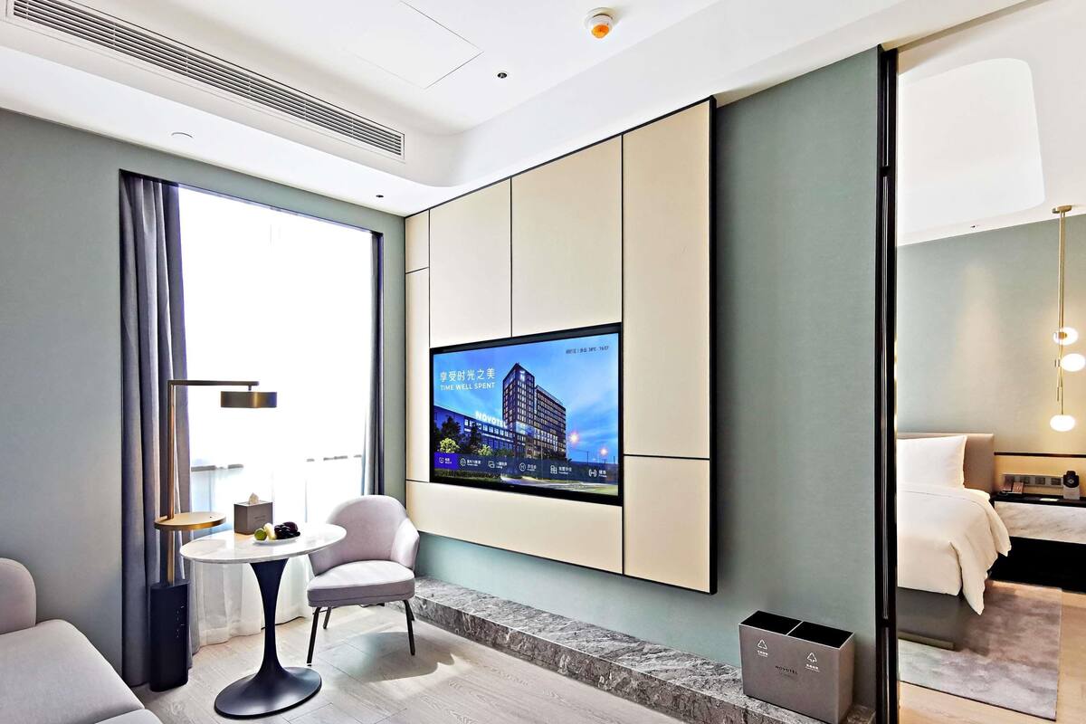 Superior Suite, 1 King Bed