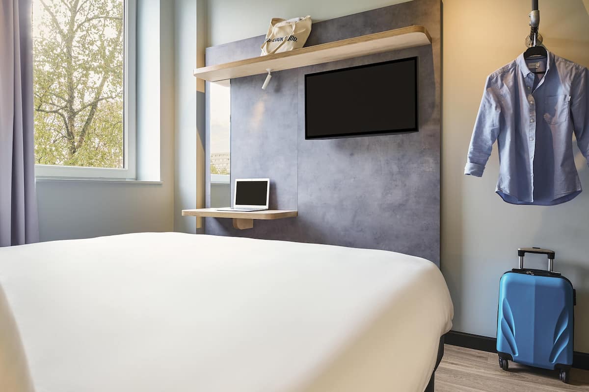 Standardzimmer, 1 Doppelbett | Verdunkelungsvorhänge, schallisolierte Zimmer, Bügeleisen/Bügelbrett