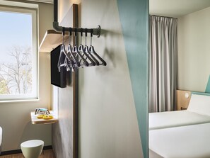 Cortinas blackout y sistema de insonorización