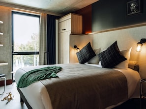POP Room with One Double Bed and One Single Bed | Premium bedding, desk, blackout drapes, soundproofing - ibis Styles La Rochelle Centre Gare (La Rochelle)