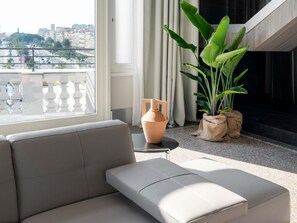 Premium bedding, down comforters, memory foam beds, minibar - Palazzo Tirso Cagliari Mgallery (Cagliari)