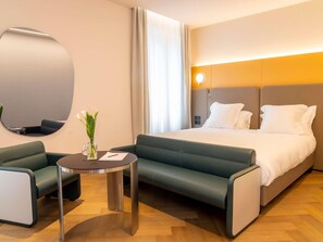 Deluxe Room, Bay View | Premium bedding, down comforters, memory foam beds, minibar - Palazzo Tirso Cagliari Mgallery (Cagliari)