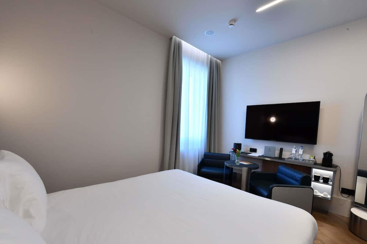 Luxe beddengoed, donzen dekbedden, bedden met traagschuimmatras