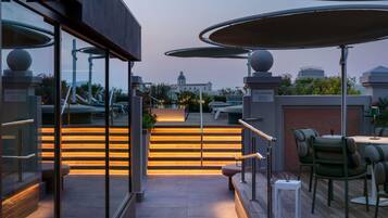 2 Bars/Lounges, Poolbar, Strandbar