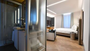 Camera Deluxe | Biancheria da letto di alta qualità, copriletto in piuma
