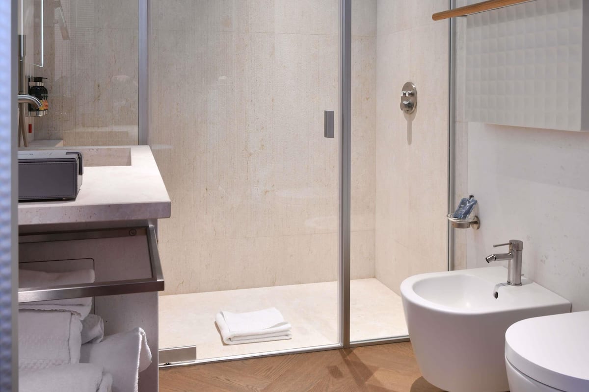 Luxe beddengoed, donzen dekbedden, bedden met traagschuimmatras