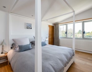 Cottage | Individually decorated, individually furnished, free WiFi