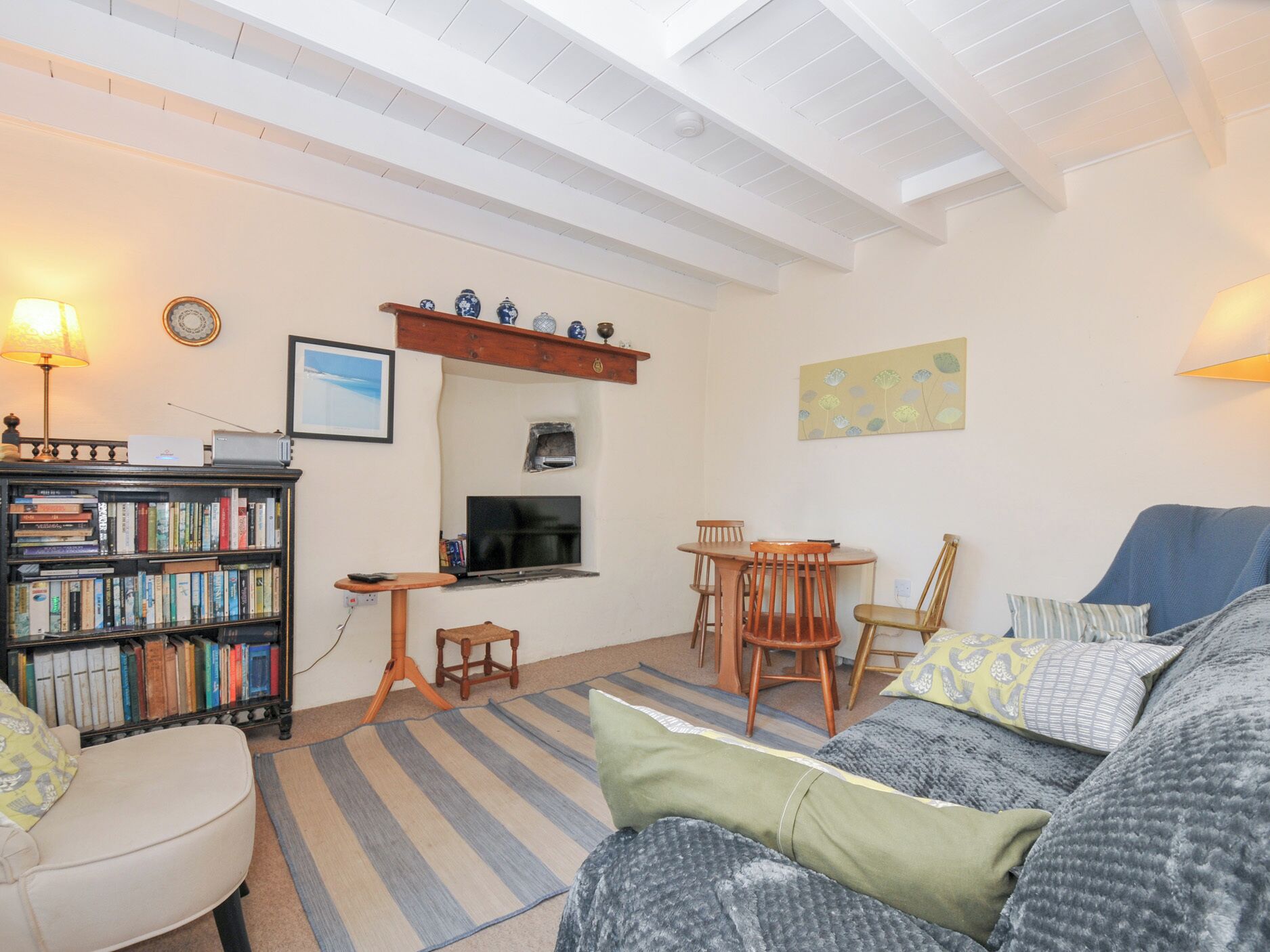 Cottage | Living area | DVD player