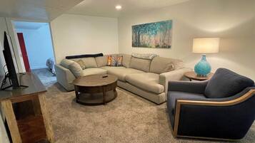 Rumah, beberapa kamar | Ruang keluarga