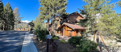 Condo, 2 Bedrooms | Exterior