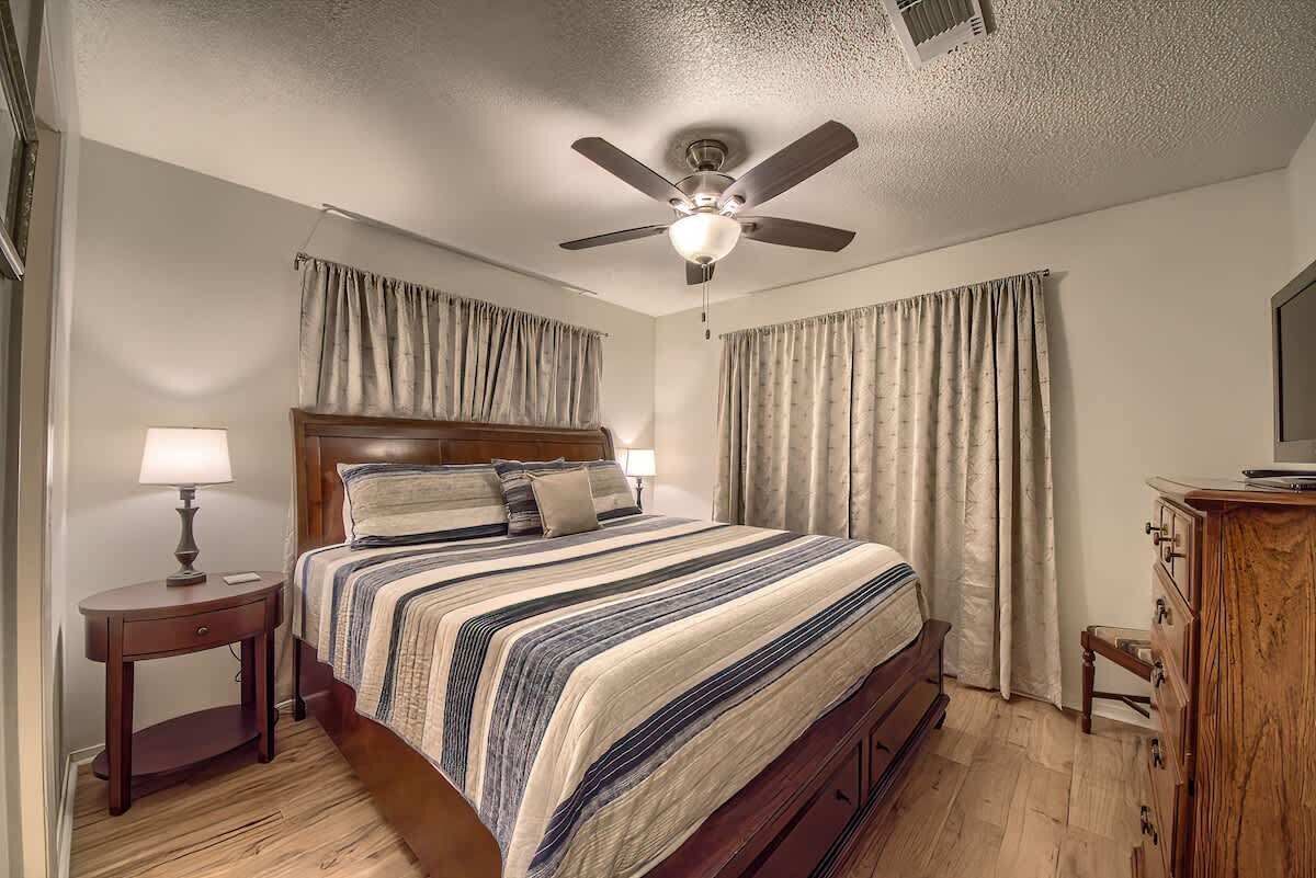 2 habitaciones, tabla de planchar con plancha y wifi gratis 