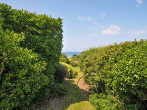 Property grounds - Sunset (Wadebridge)