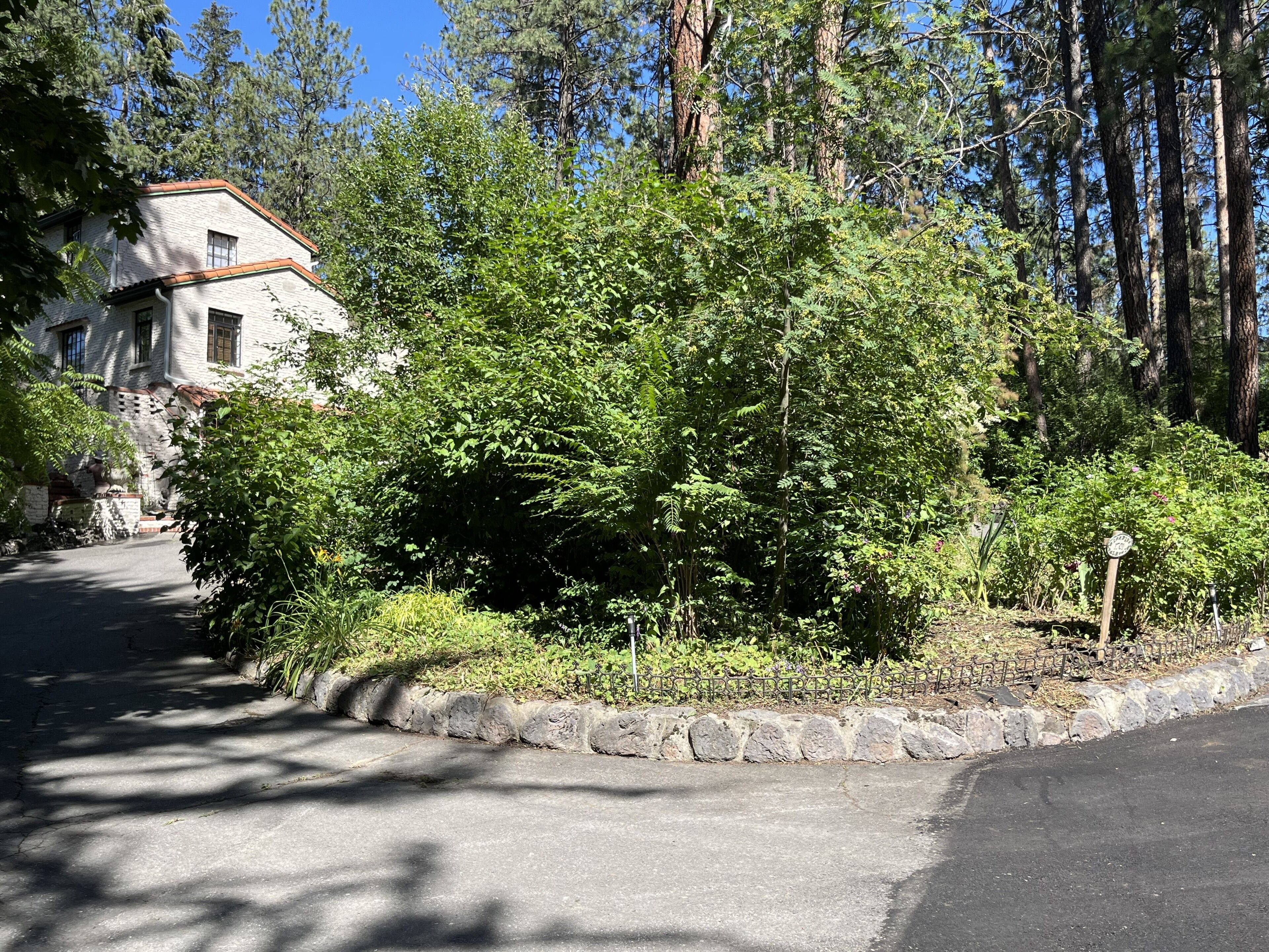 Secluded City Villa w/ Magnificent views Gonzaga/Perry District