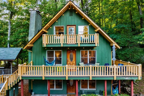 Romantic Getaway at Chimney Rock + Lake Lure