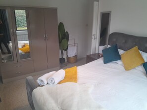 Apartment | 2 Schlafzimmer, kostenloses WLAN, Bettwäsche