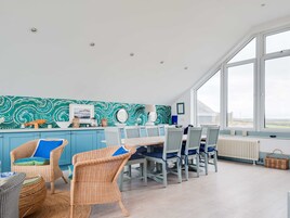 Cottage | Dining