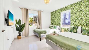 2 quartos, escrivaninha, ferros/tábuas de passar roupa, Wi-Fi