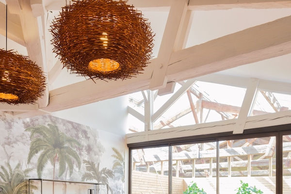 Televisión de pantalla plana, servicios de streaming y impresora