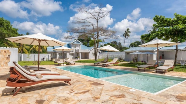 Outdoor pool - We Call It Home- Bububu (Zanzibar Town)