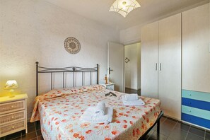 2 bedrooms, bed sheets - Il Vecchio Faro A30 150m From The Beach (Loiri Porto San Paolo)