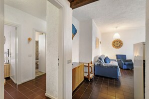 Family Apartment, 2 Bedrooms (Il Vecchio Faro A30 150Mt From The) | Interior