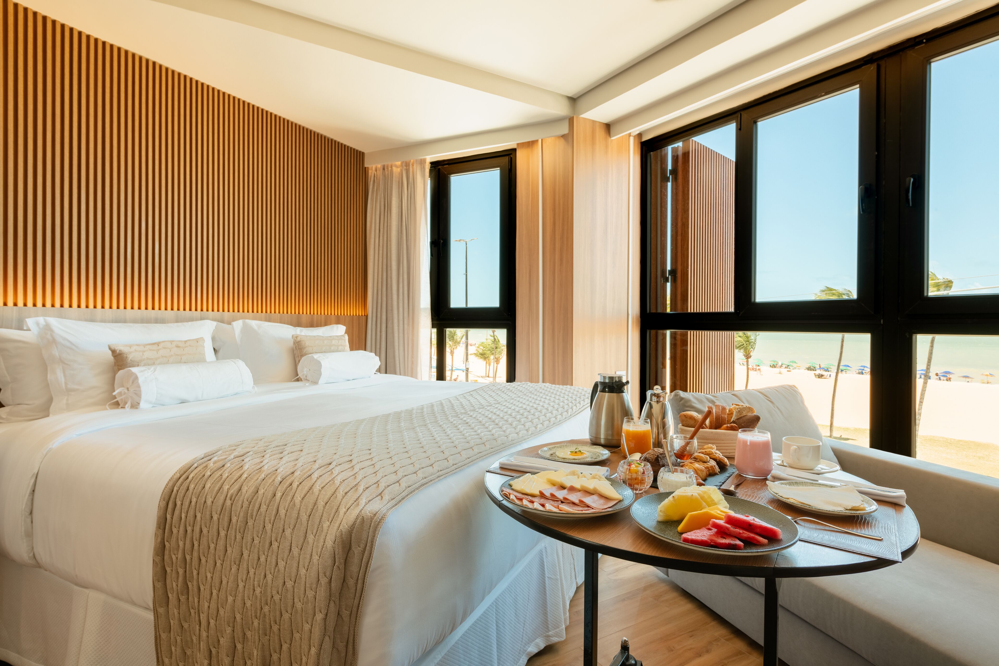 Quarto premium | Cofres nos quartos, quartos à prova de som, Wi-Fi de cortesia